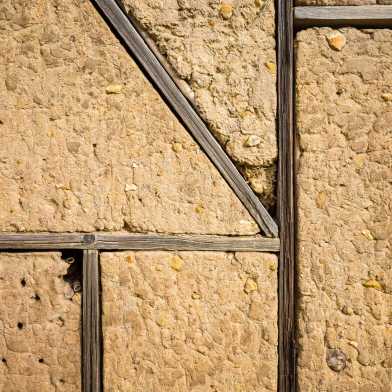 Wall of clay and wood